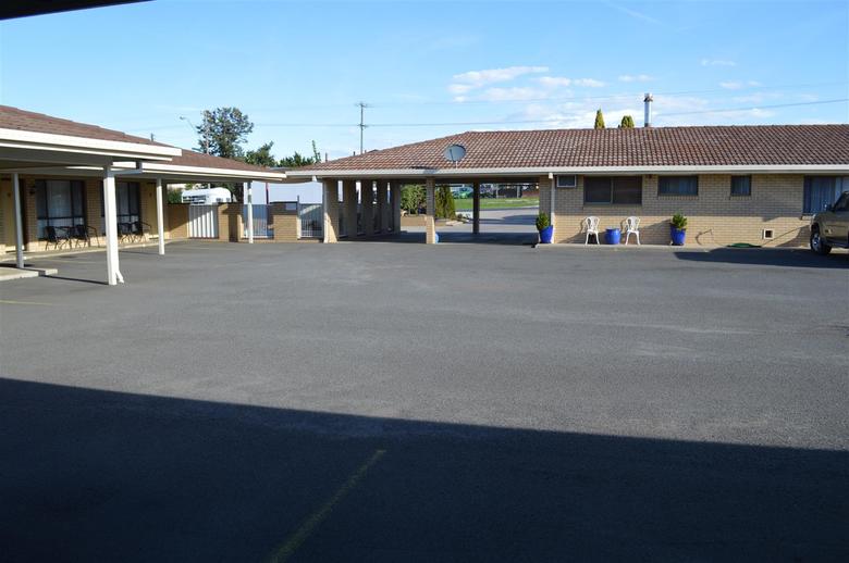 Best Western Top Of The Town Motel