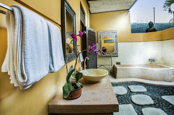 Hostal Gusde House & Villa