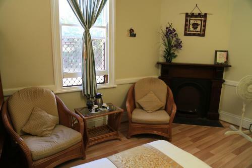 Hostal Pure Land Guest House