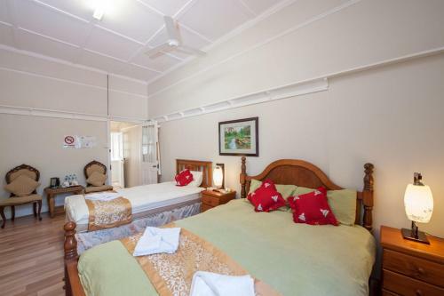 Hostal Pure Land Guest House