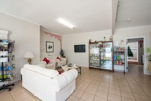 Hostal Pure Land Guest House