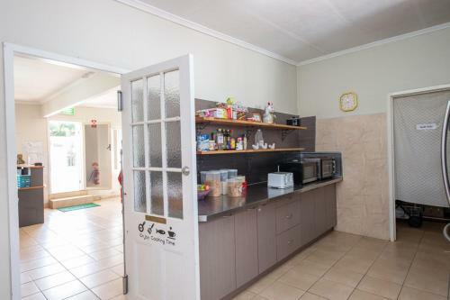 Hostal Pure Land Guest House