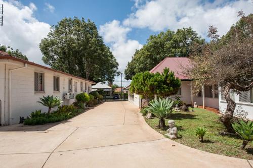 Hostal Pure Land Guest House