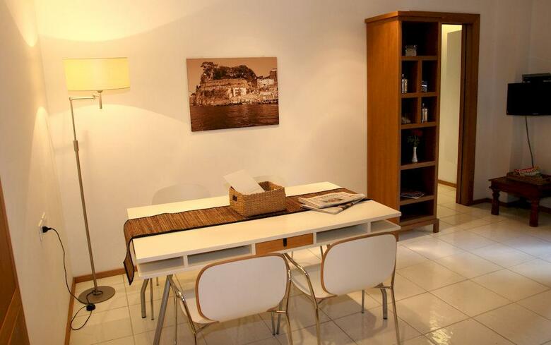 Hotel Rota Suites