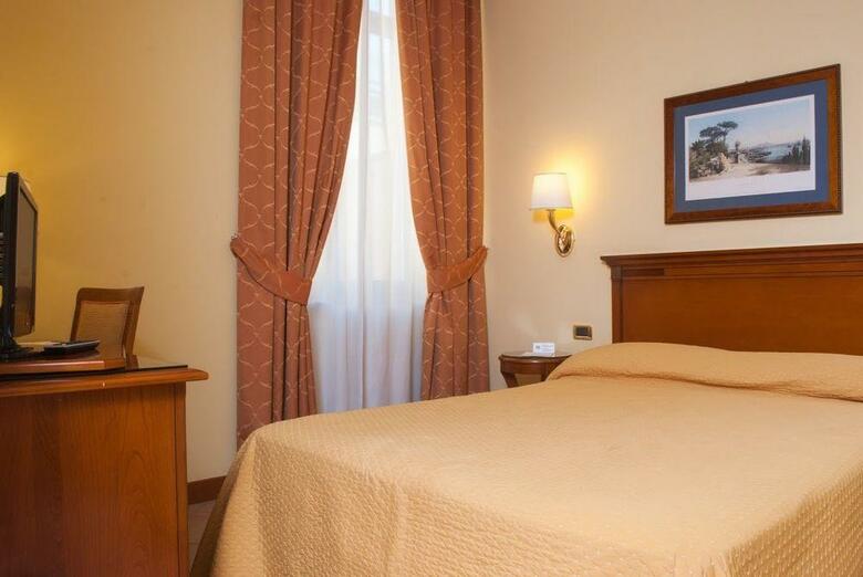 Le Chemin�e Business Hotel
