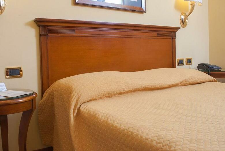 Le Chemin�e Business Hotel