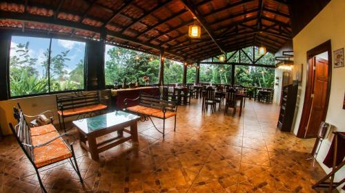 Hotel Rancho Cerro Azul