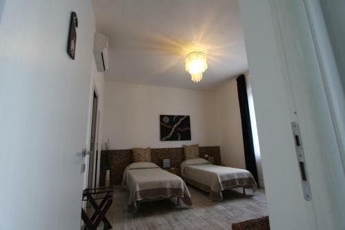 Hostal La Spezia Holidays' Rooms
