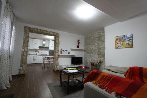 Hostal La Spezia Holidays' Rooms