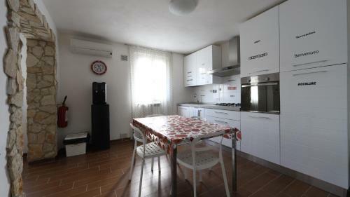 Hostal La Spezia Holidays' Rooms