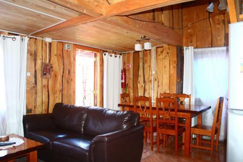 Hostal Caba�as Pehuen Neltume