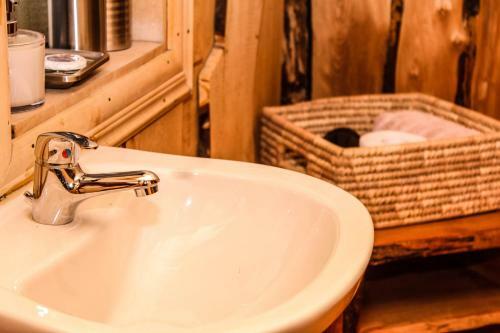 Hostal Caba�as Pehuen Neltume