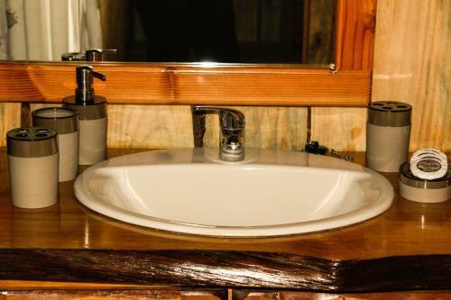 Hostal Caba�as Pehuen Neltume