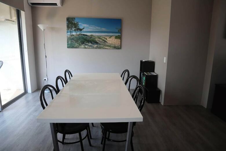Aparthotel Coolum Baywatch Resort