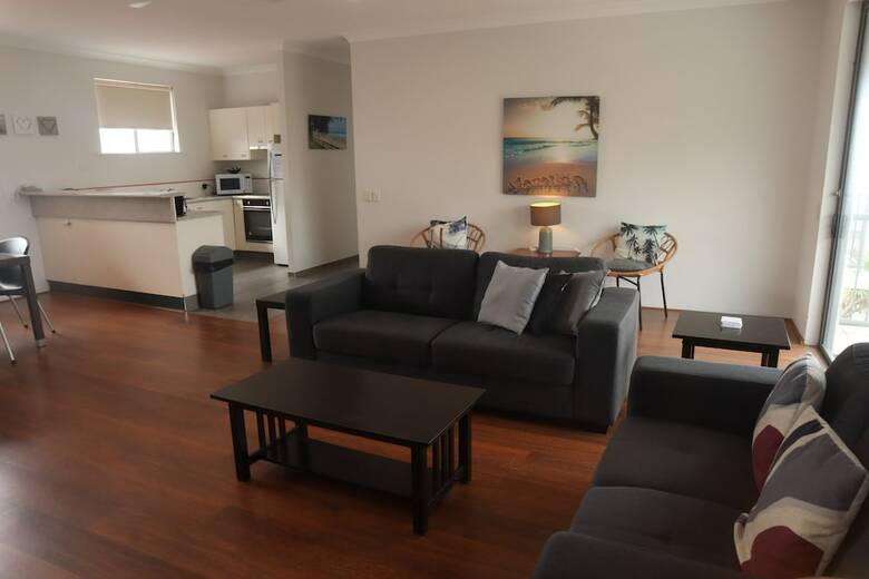 Aparthotel Coolum Baywatch Resort