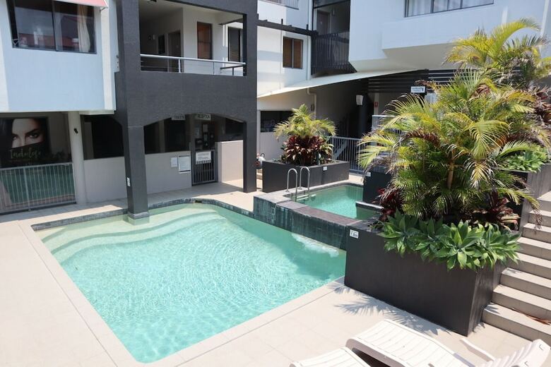 Aparthotel Coolum Baywatch Resort