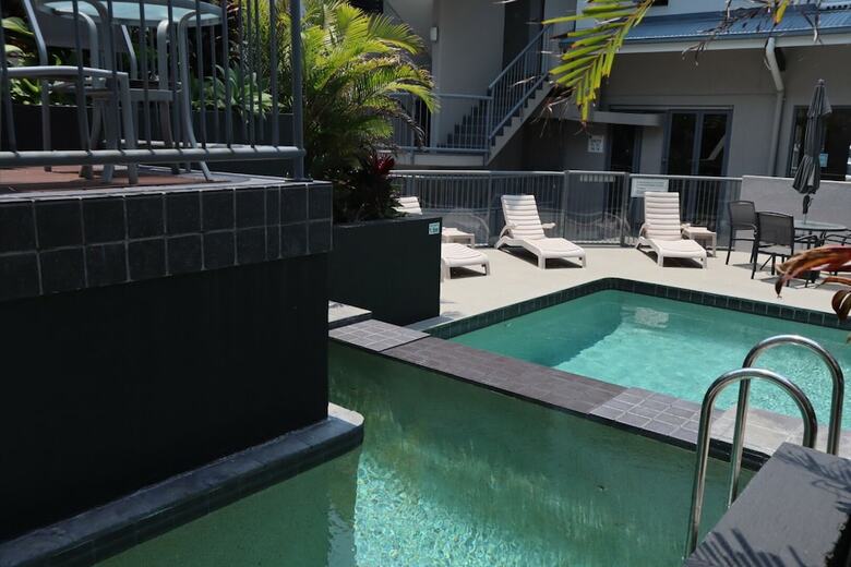 Aparthotel Coolum Baywatch Resort