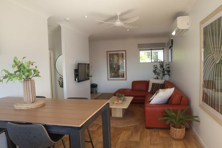 Aparthotel Coolum Baywatch Resort