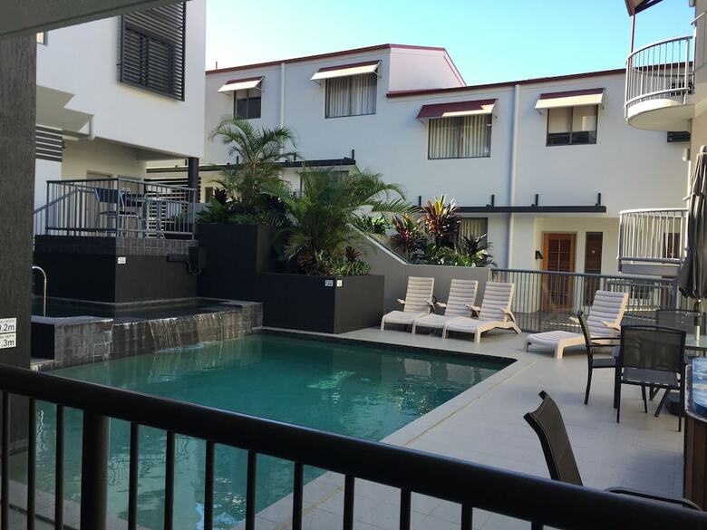 Aparthotel Coolum Baywatch Resort