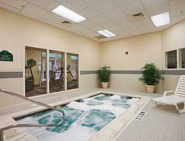Hotel Wingate By Wyndham Charlotte Airport