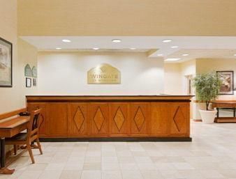 Hotel Wingate By Wyndham Charlotte Airport