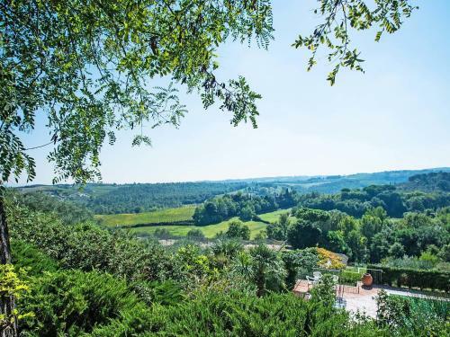 Two-bedroom Apartment Baccelli 1