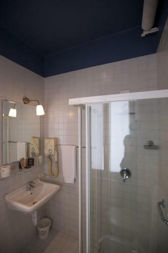 Broletto, L'hotel E La Residenza