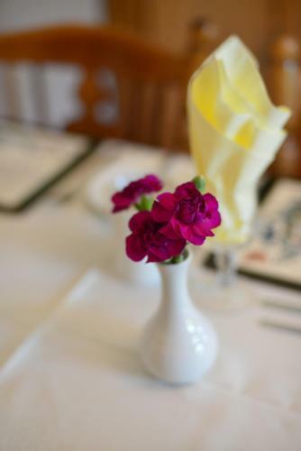Hostal Corrigans Shore Guest House
