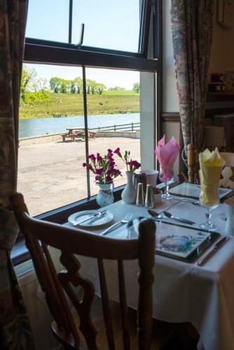 Hostal Corrigans Shore Guest House