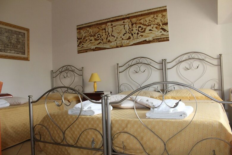 Hostal B&B La Porta D'oriente