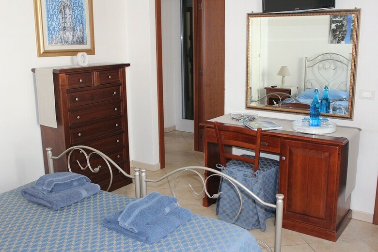 Hostal B&B La Porta D'oriente