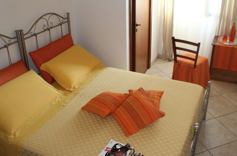 Hostal B&B La Porta D'oriente