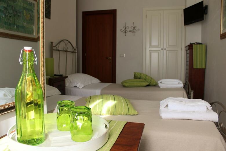 Hostal B&B La Porta D'oriente