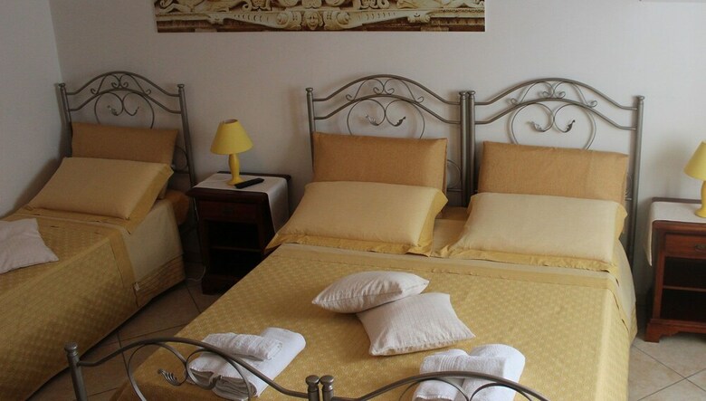 Hostal B&B La Porta D'oriente