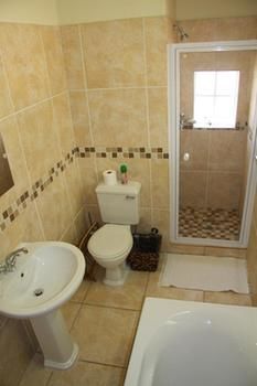Hostal 5 Camp Street Guesthouse & Self-catering