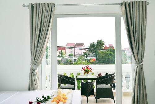 Golden Dragon Hotel