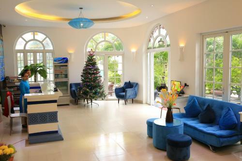 Golden Dragon Hotel