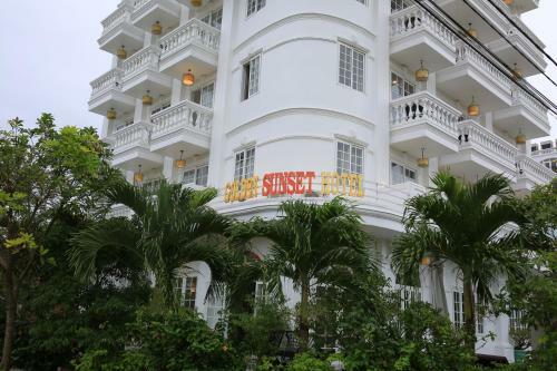 Golden Dragon Hotel