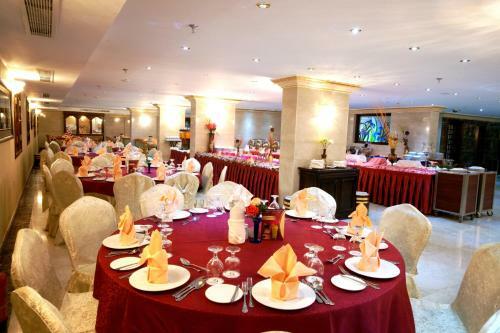 Roshan Al Azhar Hotel