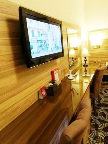 Roshan Al Azhar Hotel