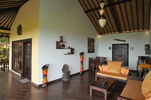 Hotel Puri Mangga Sea View Resort And Spa
