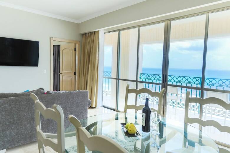 Hotel Sandos Cancun Luxury Experience