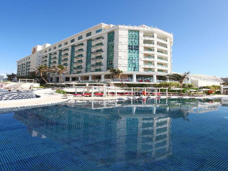 Hotel Sandos Cancun Luxury Experience