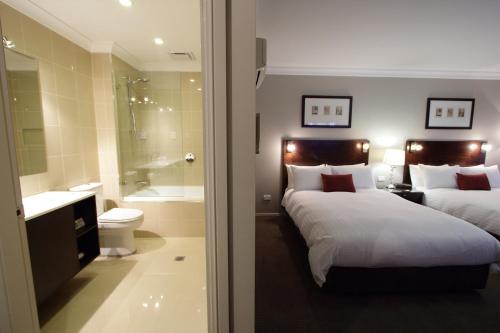 Aparthotel Carlyle Suites & Apartments