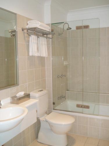 Aparthotel Carlyle Suites & Apartments