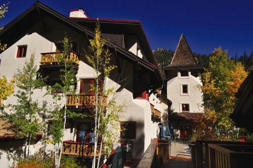 Hotel Olympic Village Inn