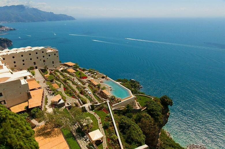 Monastero Santa Rosa Hotel & Spa