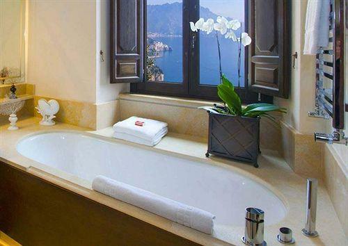 Monastero Santa Rosa Hotel & Spa