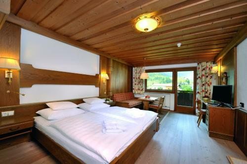 Alpenhotel Tirol