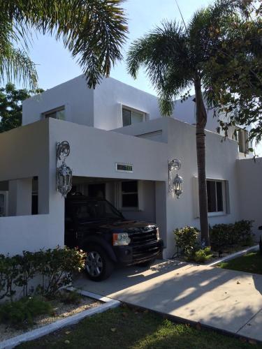 Three Bedroom Action Home By Angel
